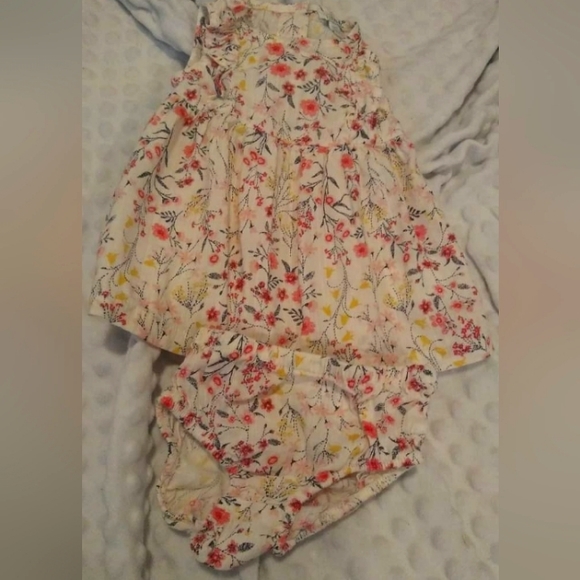 Laughing Llama 3m 2 piece floral soft spring set - Picture 1 of 1